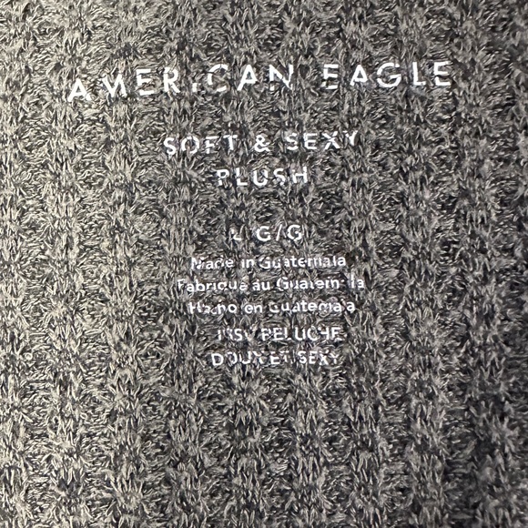 Women’s American Eagle Waffle Knit Top - Picture 3 of 3